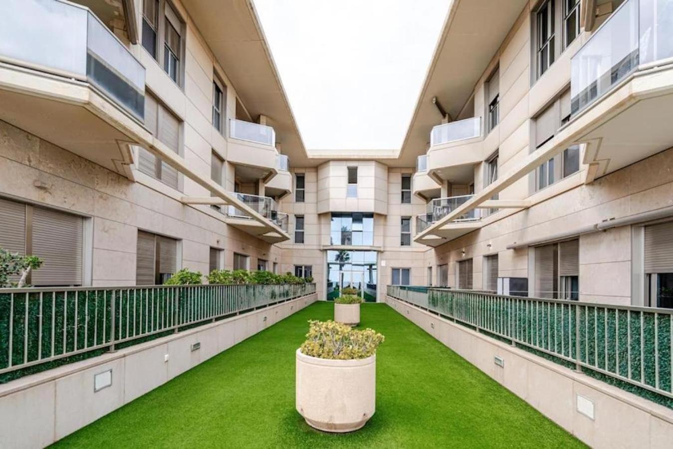 Fivestepstosea - Beach Apartment Valencia Exterior photo